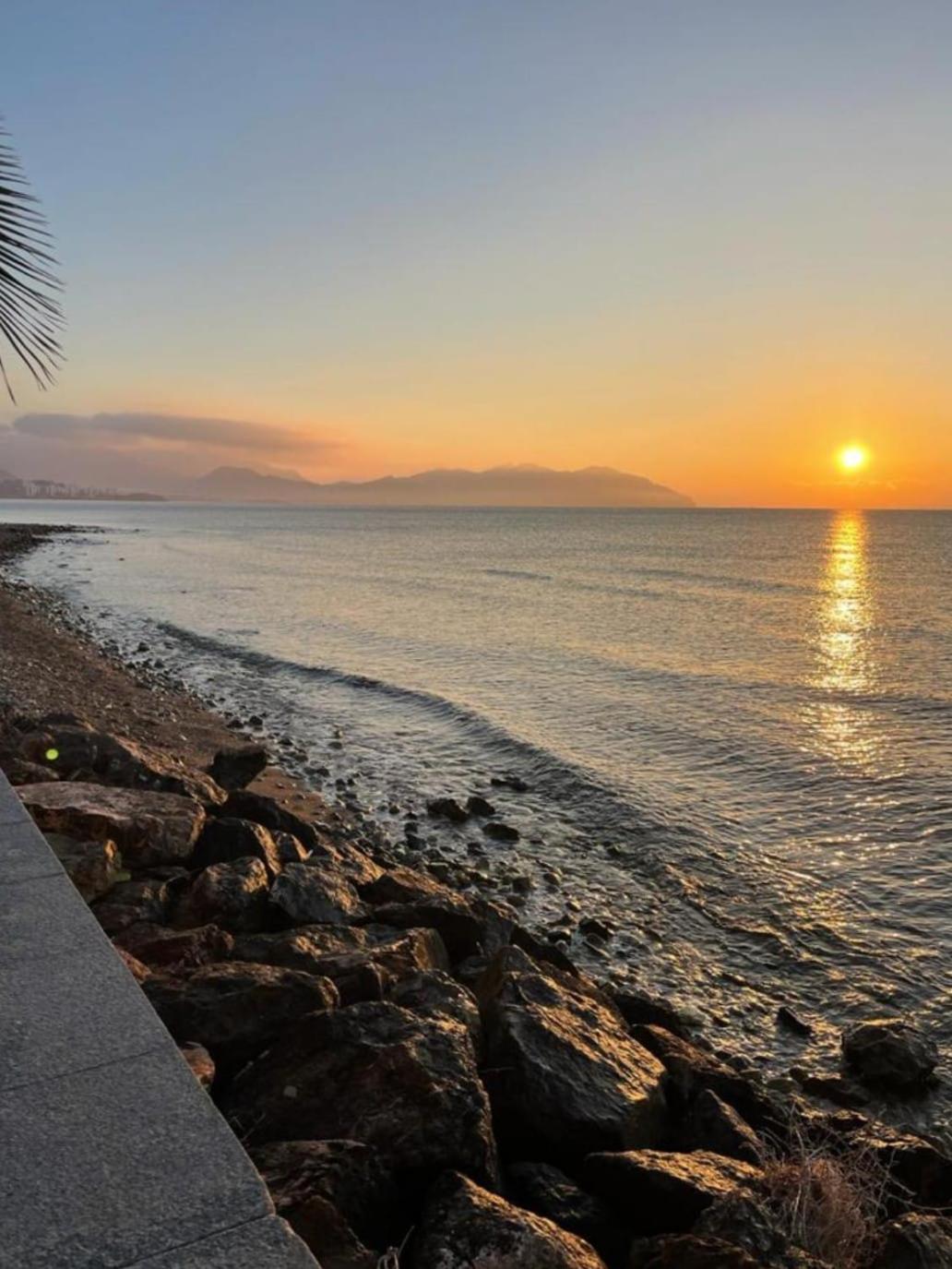 Vistas Al Mar Desde La Playa De El Rihuete En Puerto De Mazarron 아파트 외부 사진